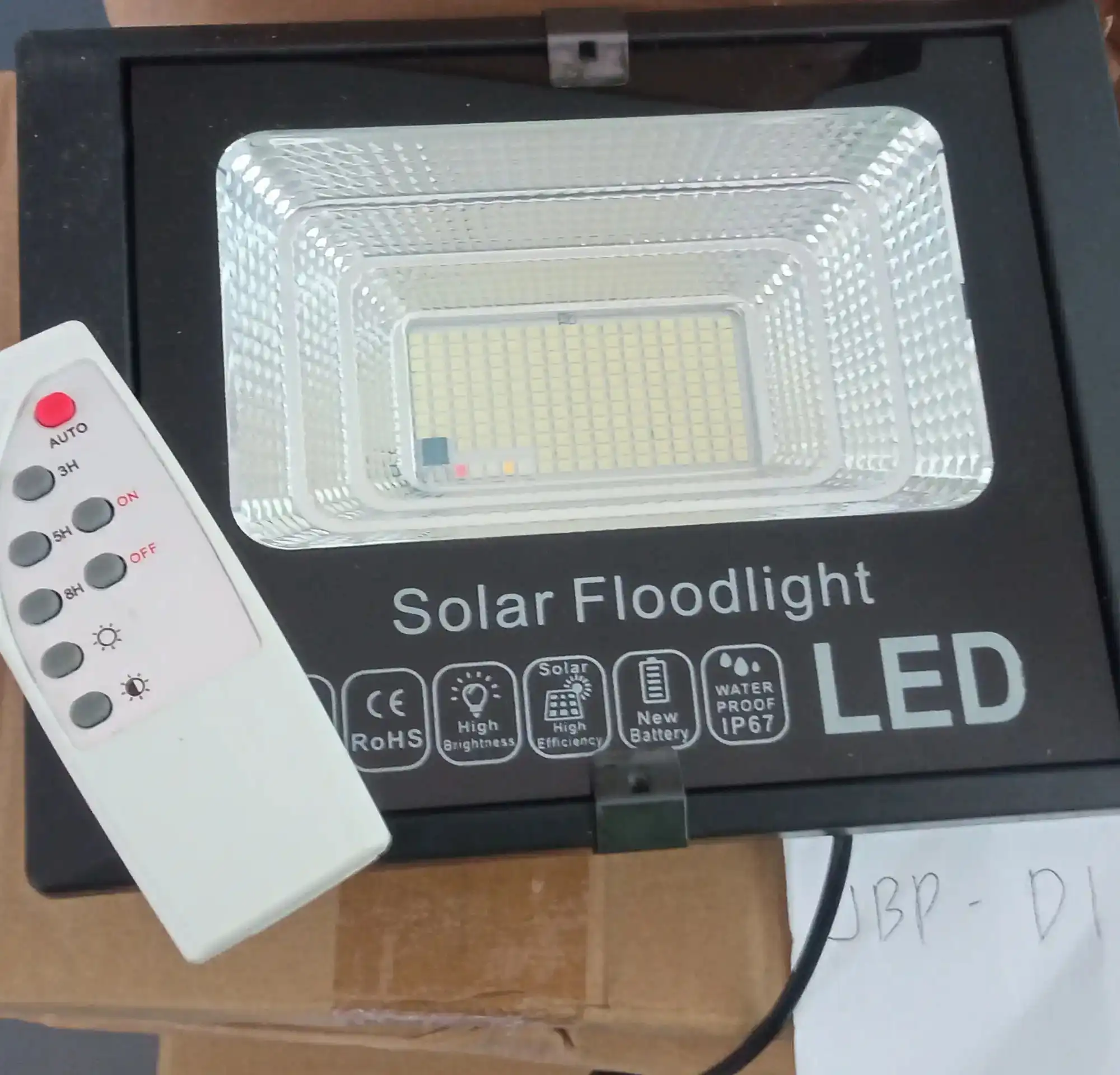 Lampu Sorot PJU Dan Dapat Dihubungkan Ke Solar Panel Model D1