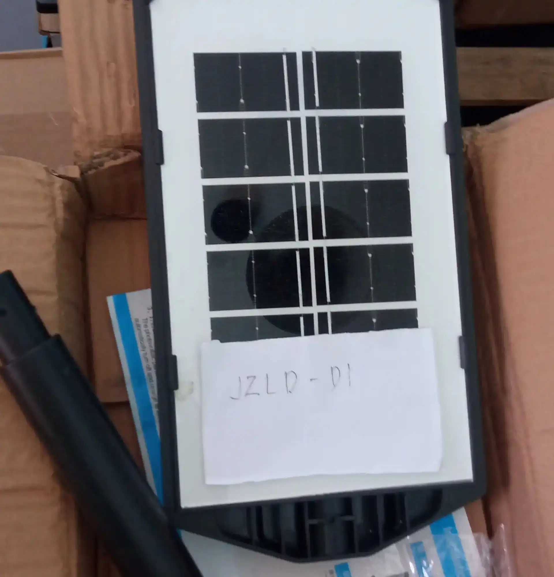 Lampu Sorot Jalan Dengan Solar Panel 